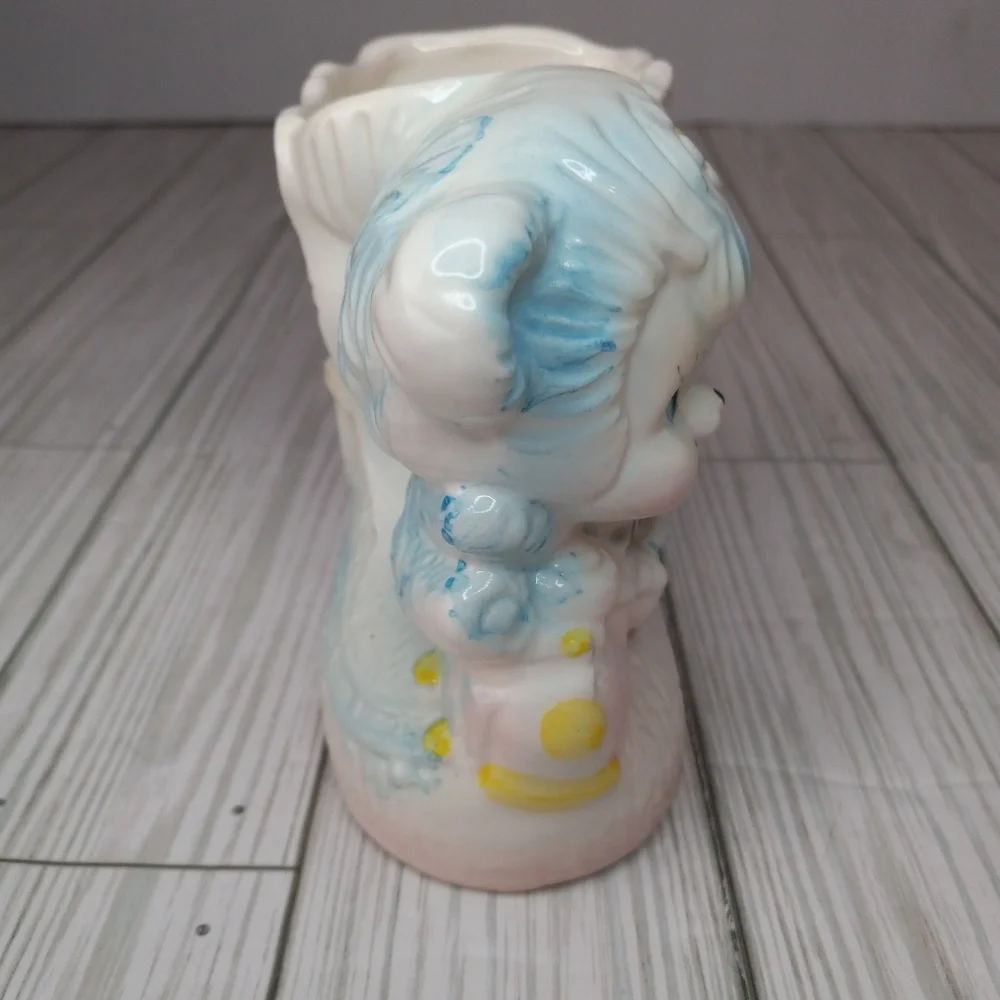 N/A vintage kitsch